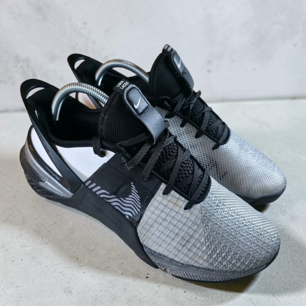 Nike Metcon 8 Flyease Premium Training Shoes Womens 10.5 / Mens 9 Sliver Glitter